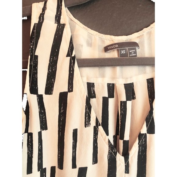 Vince sleeveless silk patterned blouse - Picture 4 of 4